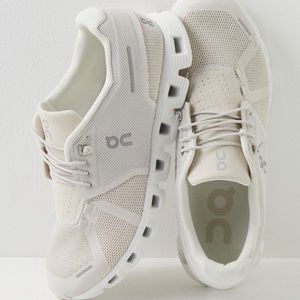On Cloud 5 Sneakers